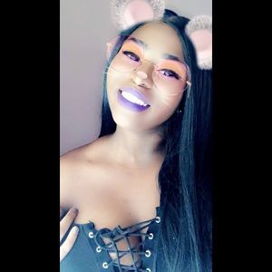 Meet your Posher, Allyandra